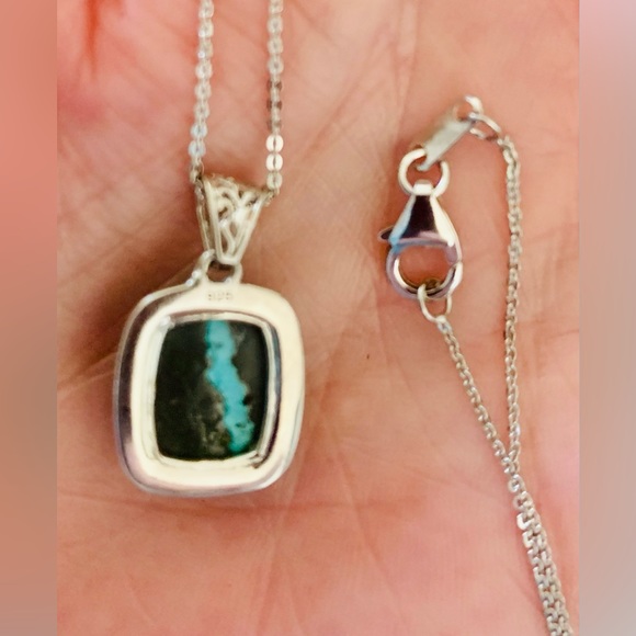 Sierra Nevada Turquoise Solitaire Pendant Necklace 20 Inches in Sterling - Picture 11 of 14